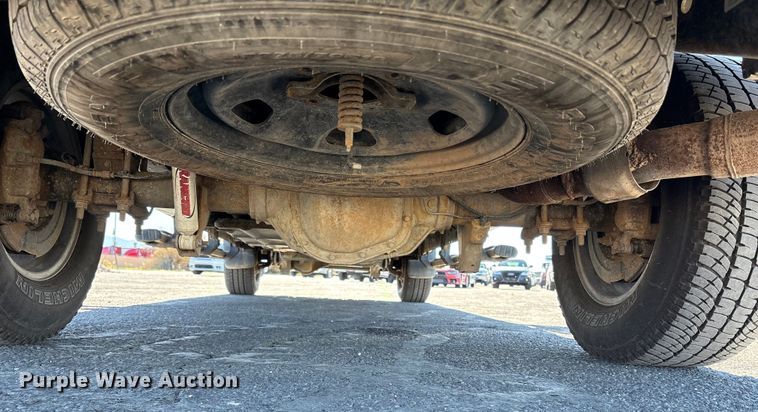 image for item EC8122 2015 Ford F250 Super Duty XLT Crew Cab utility bed pickup truck