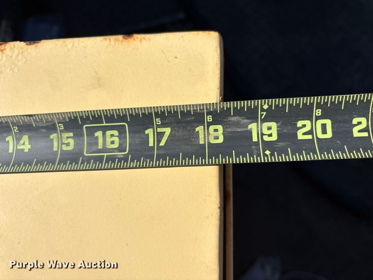 image for item EC8122 2015 Ford F250 Super Duty XLT Crew Cab utility bed pickup truck