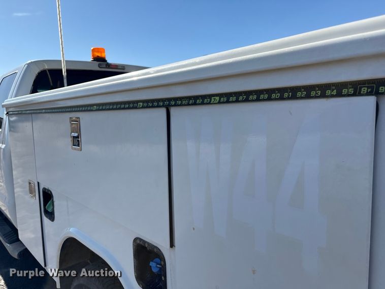 image for item EC8122 2015 Ford F250 Super Duty XLT Crew Cab utility bed pickup truck