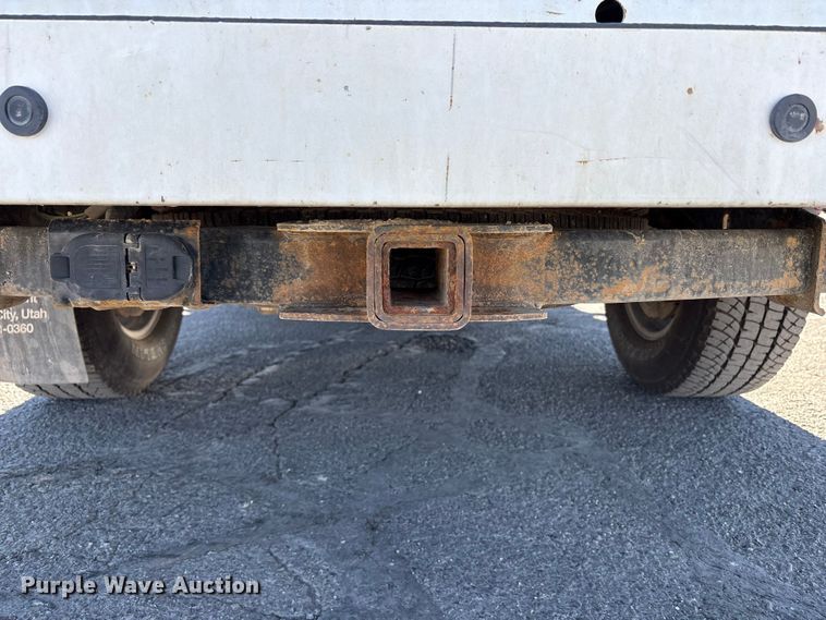 image for item EC8122 2015 Ford F250 Super Duty XLT Crew Cab utility bed pickup truck