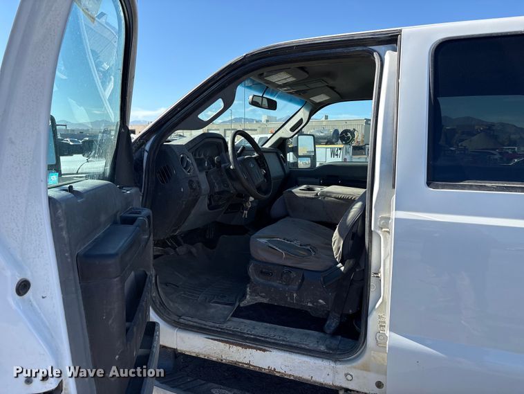 image for item EC8122 2015 Ford F250 Super Duty XLT Crew Cab utility bed pickup truck