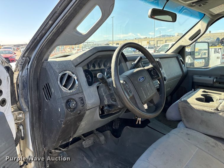 image for item EC8122 2015 Ford F250 Super Duty XLT Crew Cab utility bed pickup truck