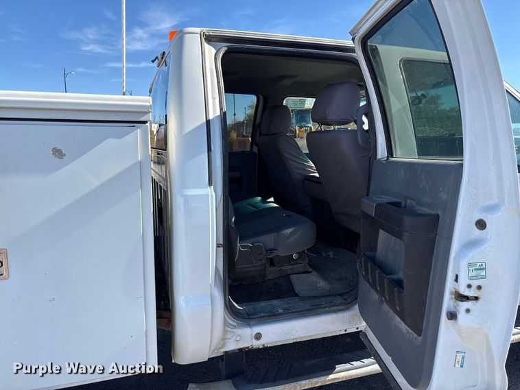 image for item EC8122 2015 Ford F250 Super Duty XLT Crew Cab utility bed pickup truck