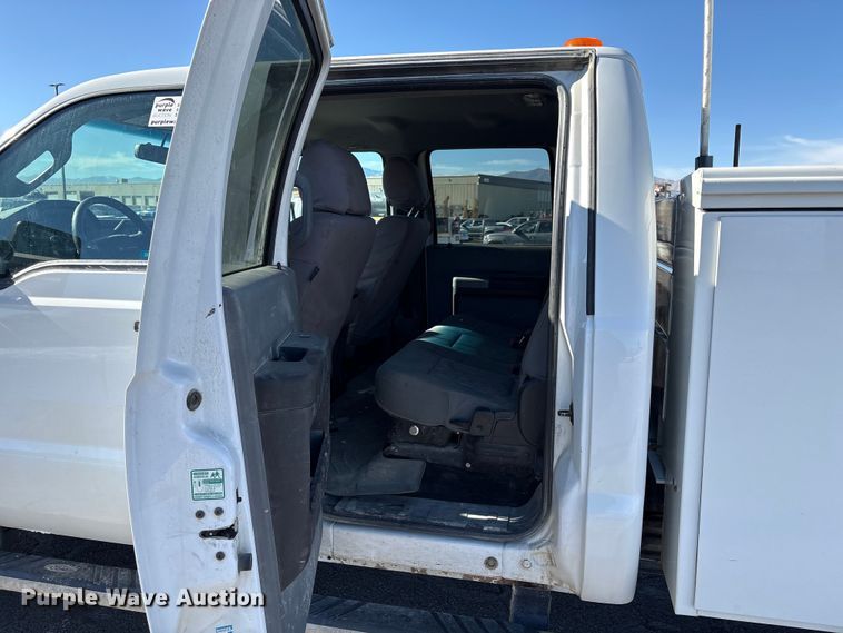 image for item EC8122 2015 Ford F250 Super Duty XLT Crew Cab utility bed pickup truck