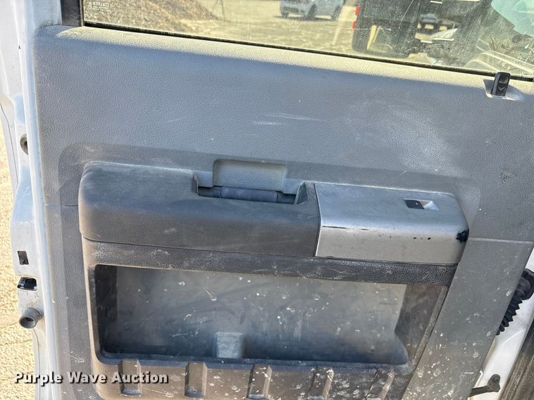 image for item EC8122 2015 Ford F250 Super Duty XLT Crew Cab utility bed pickup truck