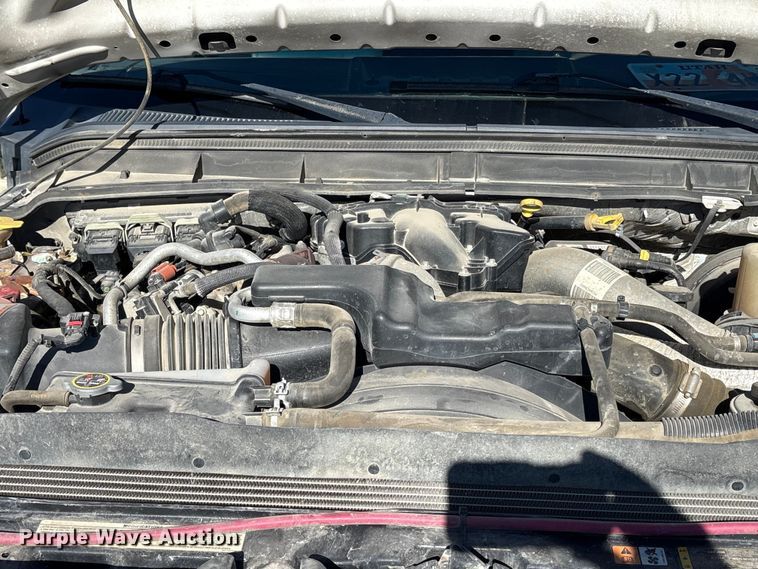 image for item EC8122 2015 Ford F250 Super Duty XLT Crew Cab utility bed pickup truck