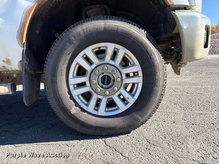 image for item EC8122 2015 Ford F250 Super Duty XLT Crew Cab utility bed pickup truck