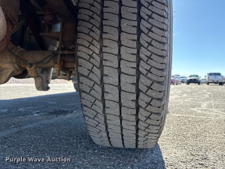 image for item EC8122 2015 Ford F250 Super Duty XLT Crew Cab utility bed pickup truck