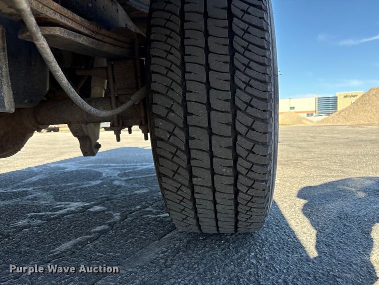 image for item EC8122 2015 Ford F250 Super Duty XLT Crew Cab utility bed pickup truck