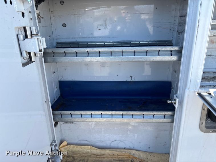 image for item EC8123 2016 Ford F250 Super Duty XLT SuperCab utility bed pickup truck