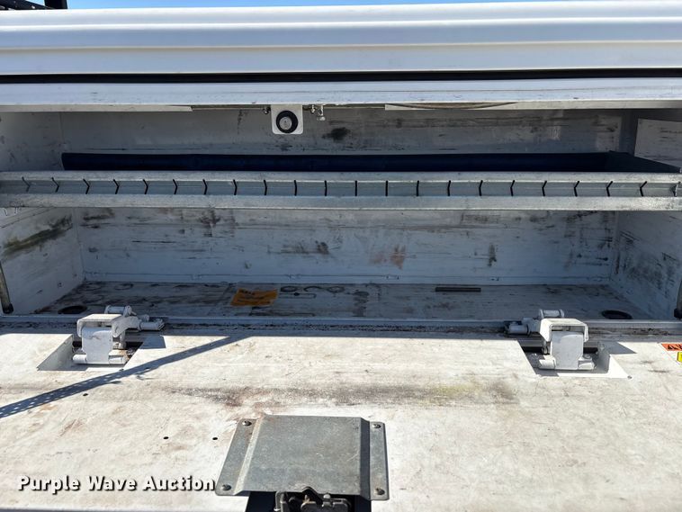 image for item EC8123 2016 Ford F250 Super Duty XLT SuperCab utility bed pickup truck