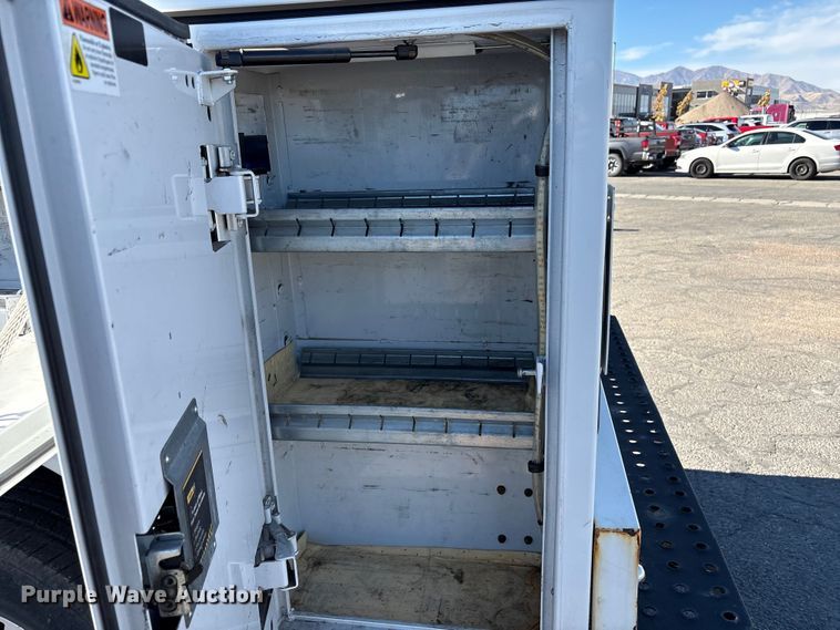 image for item EC8123 2016 Ford F250 Super Duty XLT SuperCab utility bed pickup truck