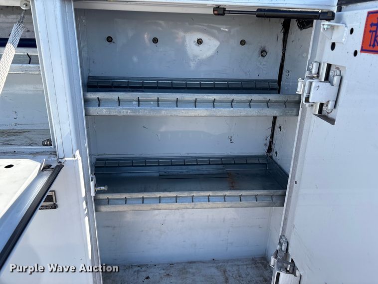 image for item EC8123 2016 Ford F250 Super Duty XLT SuperCab utility bed pickup truck