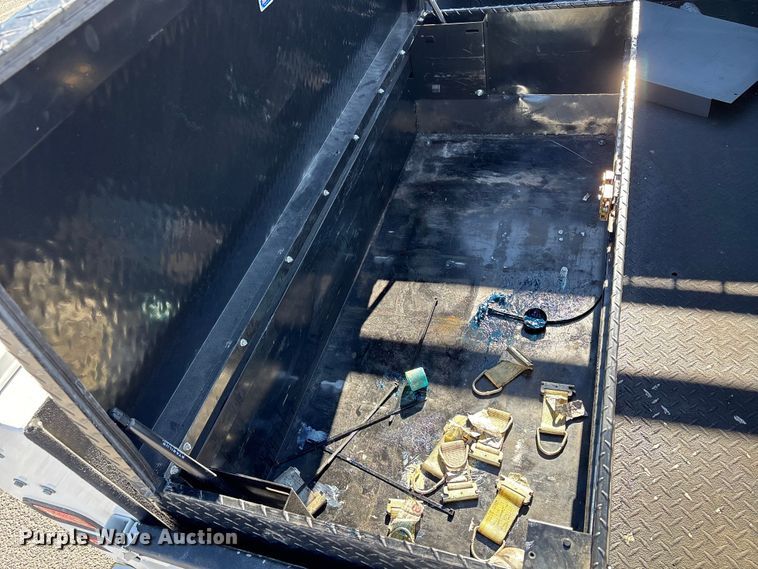 image for item EC8123 2016 Ford F250 Super Duty XLT SuperCab utility bed pickup truck