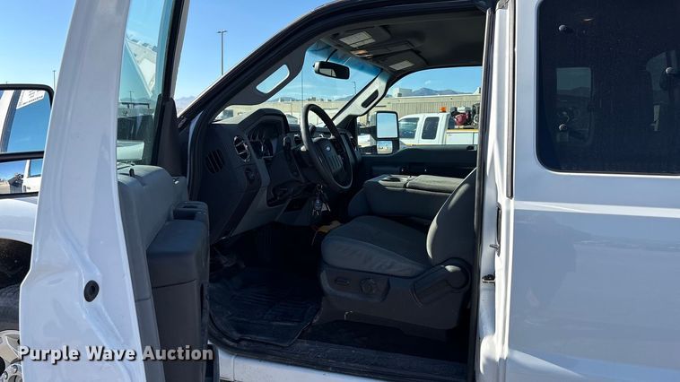 image for item EC8123 2016 Ford F250 Super Duty XLT SuperCab utility bed pickup truck