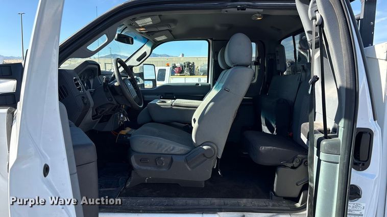 image for item EC8123 2016 Ford F250 Super Duty XLT SuperCab utility bed pickup truck