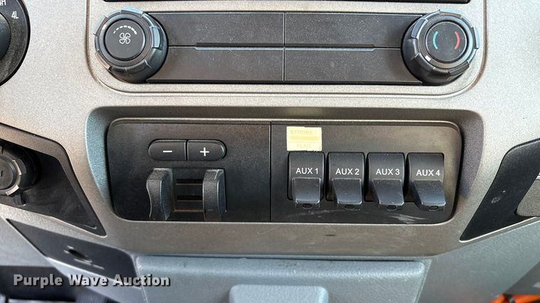 image for item EC8123 2016 Ford F250 Super Duty XLT SuperCab utility bed pickup truck