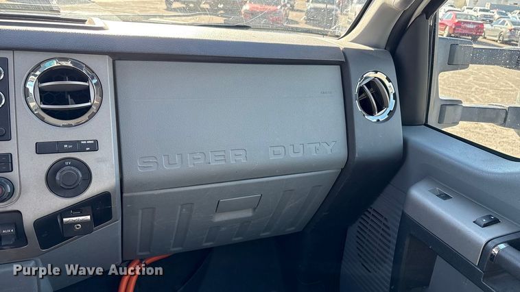 image for item EC8123 2016 Ford F250 Super Duty XLT SuperCab utility bed pickup truck