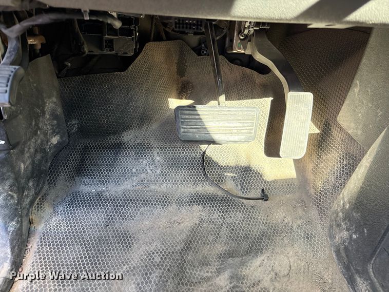 image for item EC8123 2016 Ford F250 Super Duty XLT SuperCab utility bed pickup truck