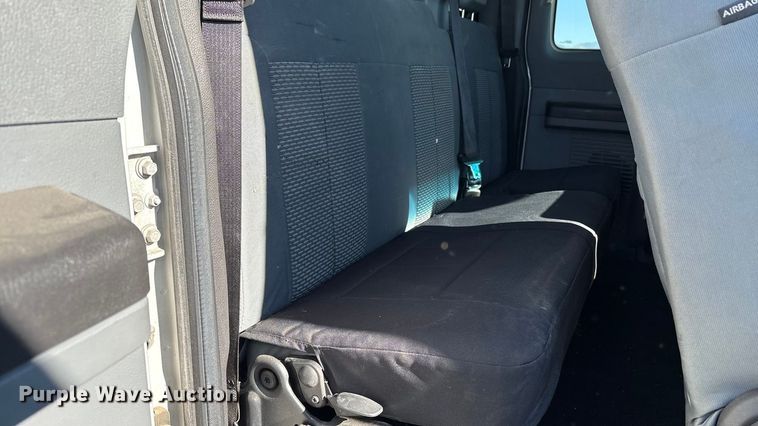 image for item EC8123 2016 Ford F250 Super Duty XLT SuperCab utility bed pickup truck