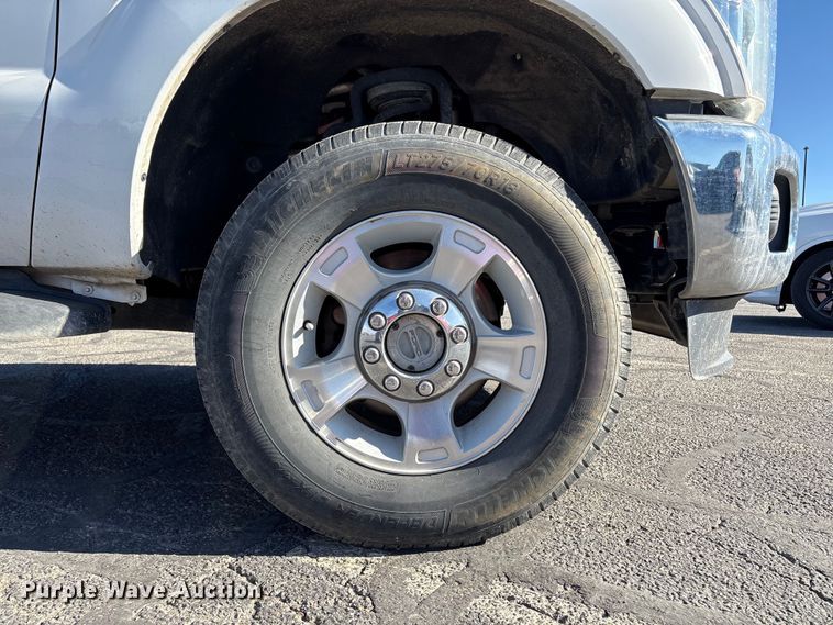 image for item EC8123 2016 Ford F250 Super Duty XLT SuperCab utility bed pickup truck