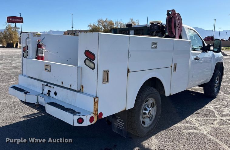 image for item EC8124 2013 Chevrolet Silverado 2500HD utility bed pickup truck