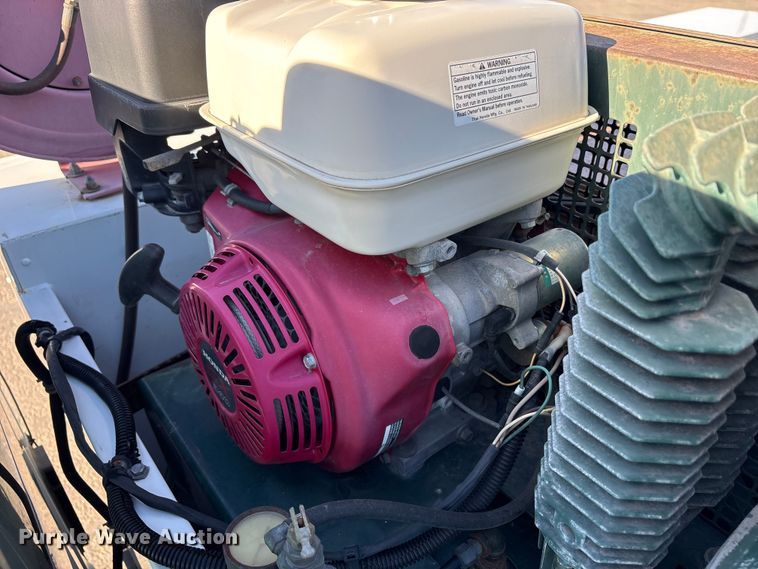 image for item EC8124 2013 Chevrolet Silverado 2500HD utility bed pickup truck