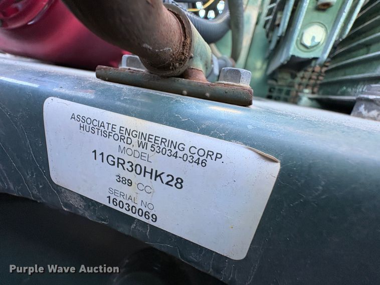 image for item EC8124 2013 Chevrolet Silverado 2500HD utility bed pickup truck