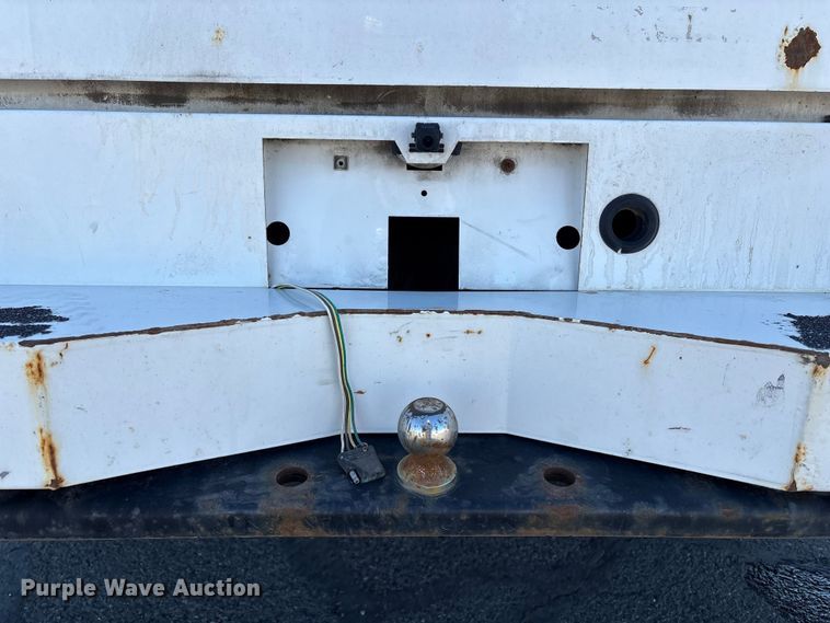 image for item EC8124 2013 Chevrolet Silverado 2500HD utility bed pickup truck