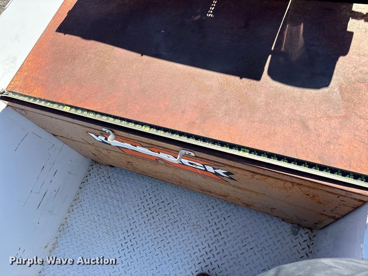 image for item EC8124 2013 Chevrolet Silverado 2500HD utility bed pickup truck