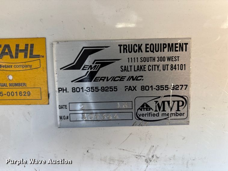 image for item EC8124 2013 Chevrolet Silverado 2500HD utility bed pickup truck