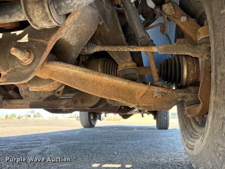 image for item EC8124 2013 Chevrolet Silverado 2500HD utility bed pickup truck