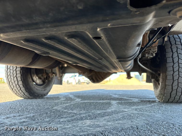 image for item EC8124 2013 Chevrolet Silverado 2500HD utility bed pickup truck