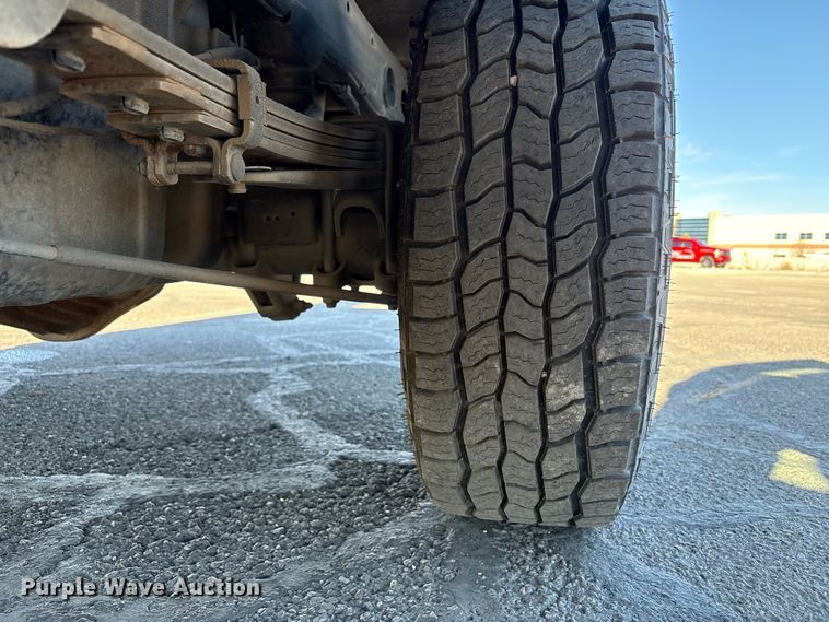 image for item EC8124 2013 Chevrolet Silverado 2500HD utility bed pickup truck