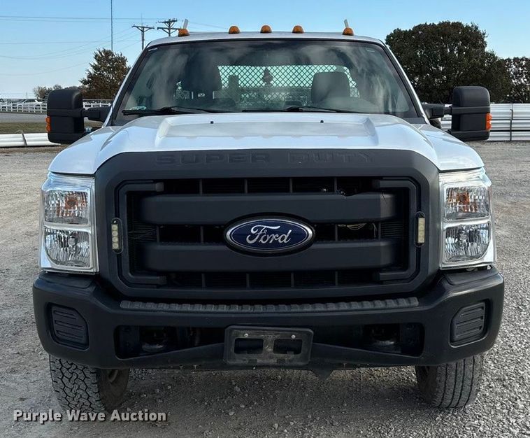 image for item ED2350 2016 Ford F350 Super Duty utility bed pickup truck