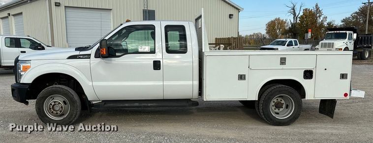 image for item ED2350 2016 Ford F350 Super Duty utility bed pickup truck