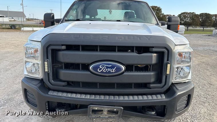 image for item ED2350 2016 Ford F350 Super Duty utility bed pickup truck