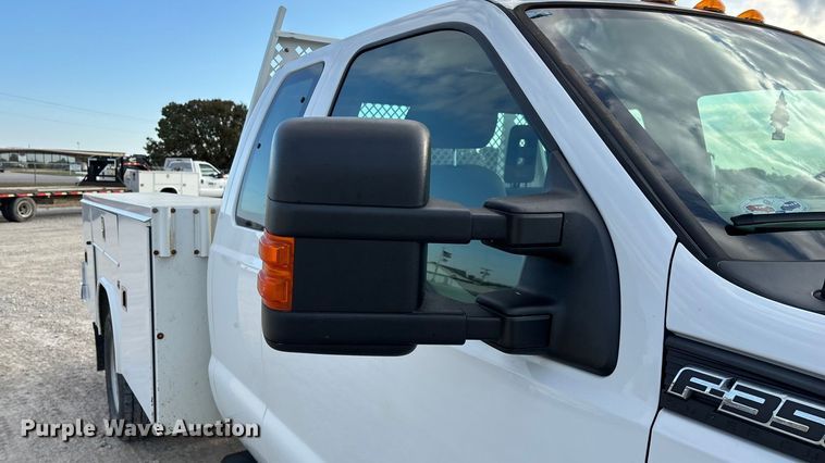 image for item ED2350 2016 Ford F350 Super Duty utility bed pickup truck