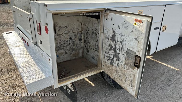 image for item ED2350 2016 Ford F350 Super Duty utility bed pickup truck