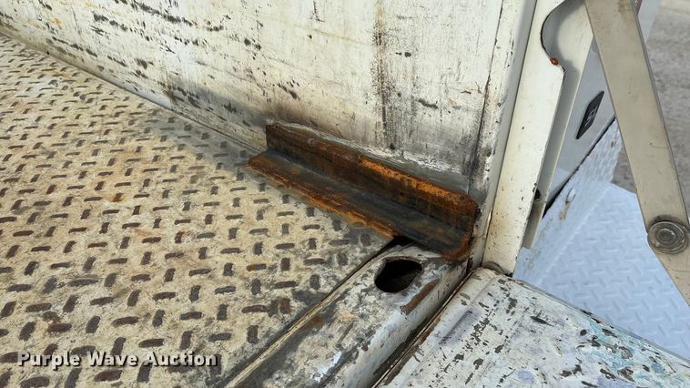 image for item ED2350 2016 Ford F350 Super Duty utility bed pickup truck