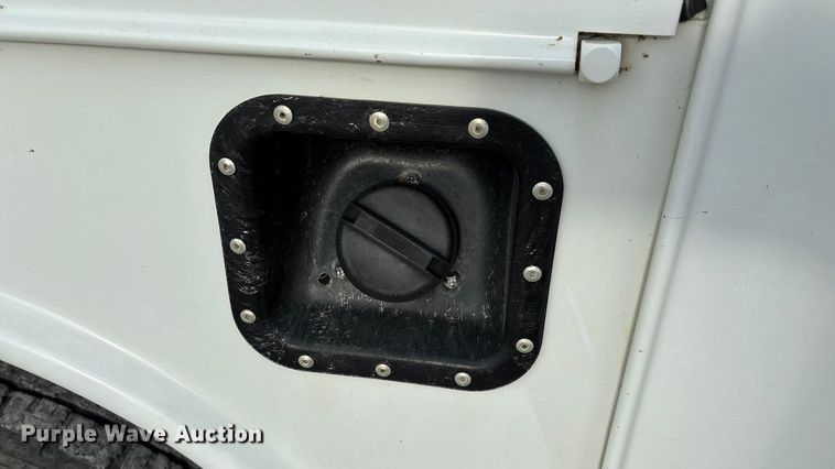 image for item ED2350 2016 Ford F350 Super Duty utility bed pickup truck