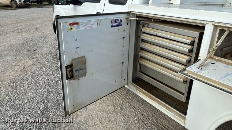 image for item ED2350 2016 Ford F350 Super Duty utility bed pickup truck