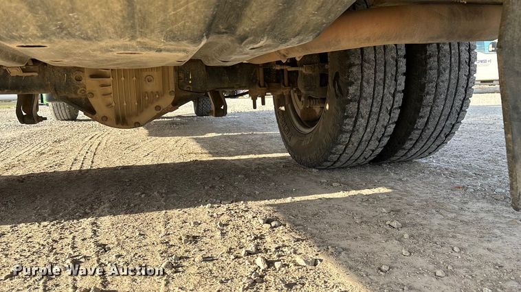 image for item ED2350 2016 Ford F350 Super Duty utility bed pickup truck