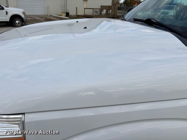 image for item ED2350 2016 Ford F350 Super Duty utility bed pickup truck