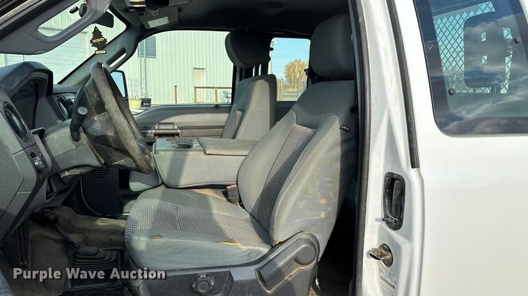 image for item ED2350 2016 Ford F350 Super Duty utility bed pickup truck