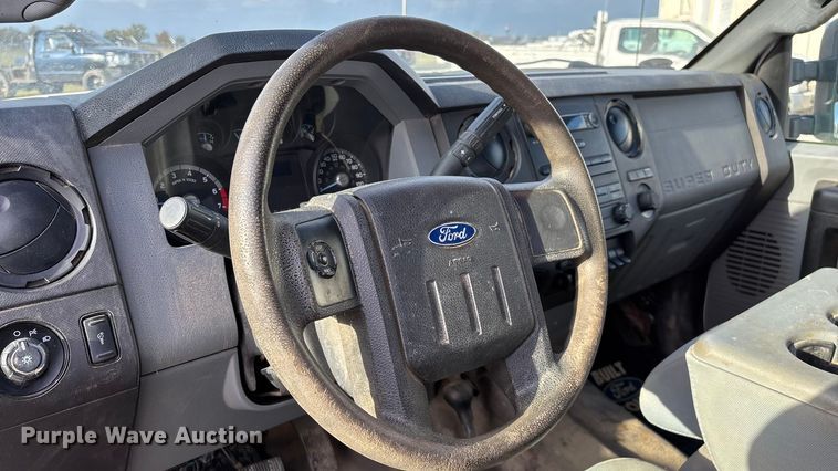 image for item ED2350 2016 Ford F350 Super Duty utility bed pickup truck