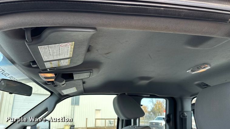 image for item ED2350 2016 Ford F350 Super Duty utility bed pickup truck