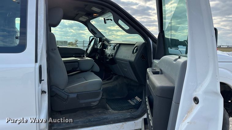 image for item ED2350 2016 Ford F350 Super Duty utility bed pickup truck