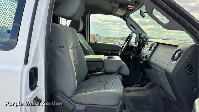 image for item ED2350 2016 Ford F350 Super Duty utility bed pickup truck