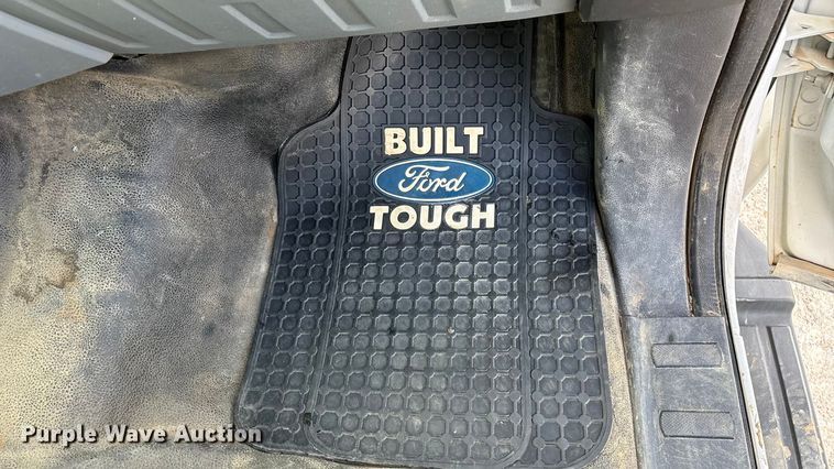 image for item ED2350 2016 Ford F350 Super Duty utility bed pickup truck